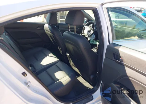 2018 Hyundai Elantra Sport z USA, uszkodzony, nr VIN KMHD04LBXJU588422